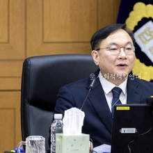 박영재 물러났지만…조희대 대법원장, ‘정치 개입’ 논란 인사 책임에서 자유로운가